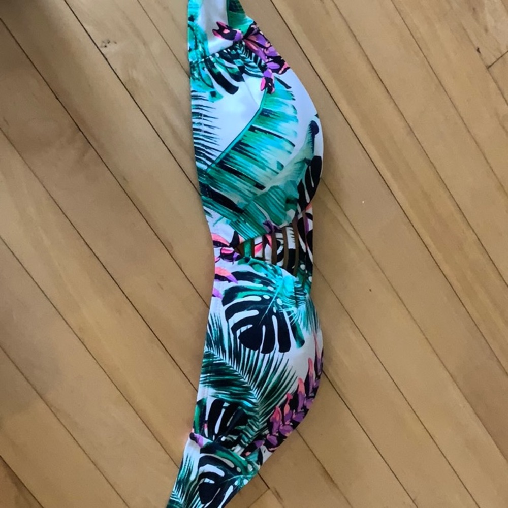 Bathing suit top